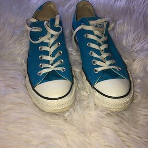 Blue converses
